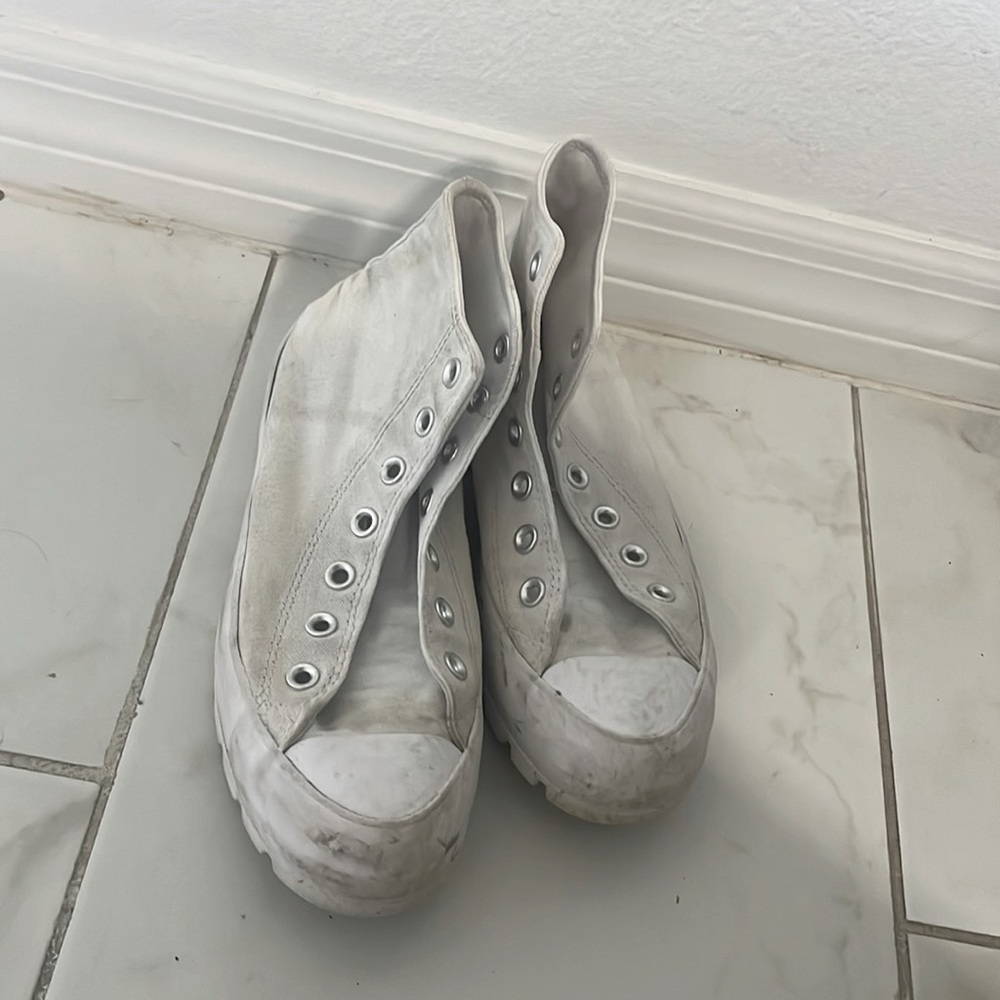 White converse